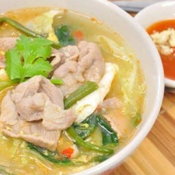 สุกี้น้ำหมู