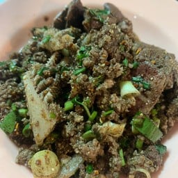 ก้อยเนื้อคั่ว