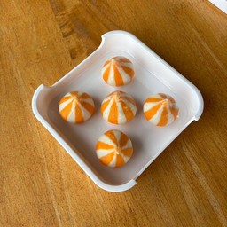 ลูกชิ้นปลาไส้สลัดกุ้ง