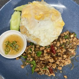 ข้าวกะเพราวุ้นเส้นหมูสับ