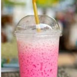 นมเย็นสีชมพู