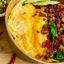 ข้าวคลุกกระเพราหมูสับ+ไข่เจียว