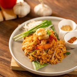 ผัดไทยกุ้งสด