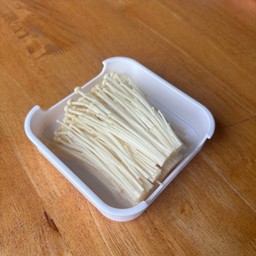 เห็ดเข็มทอง
