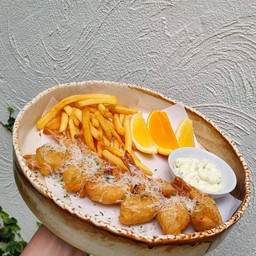 กุ้งทอดและเฟร้นฟรายส์