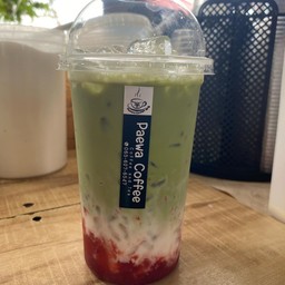 ชาเขียวสตอเบอรี่นมสด