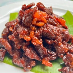 ลูกชิ้นเนื้อ ทอด-ปิ้ง ถุงทองเมืองนนท์ ไทรม้า