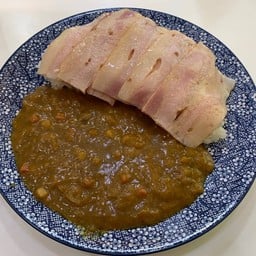 ข้าวแกงกะหรี่สโมคเบคอน