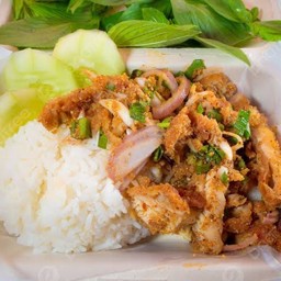 ข้าวยำไก่แซ่บ