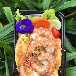ข้าวไข่เจียวกุ้งกระเทียม