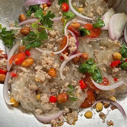 ยำละลายลิ้น เมืองปทุม