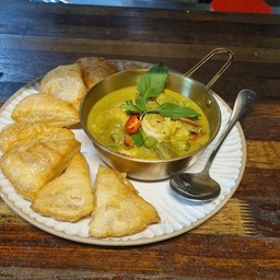 โรตีแกงเขียวหวาน กุ้ง