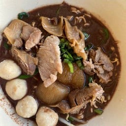 ก๋วยเตี๋ยวเรือเป็นเอก วัดคูยาง กำแพงเพชร วัดคูยาง