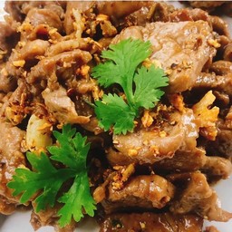 ข้าวหมูชิ้นทอดกระเทียม