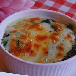 ผักโขมอบชีส