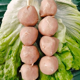 ย่าง ลูกชิ้นเนื้อ