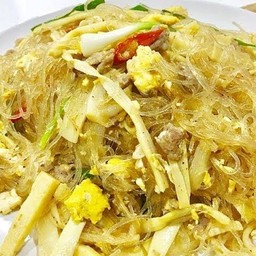 ผัดหน่อไม้เหลืองวุ้นเส้นใส่ไข่หมูสับ(ราดข้าว)