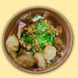 เตี๋ยวเนื้อ กะ ยำ ByTr.1990