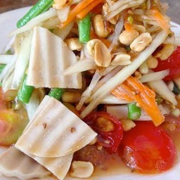 ส้มตำไทหมูยอ