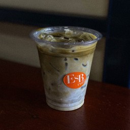 Iced Houjicha Latte (โฮจิฉะลาเต้)