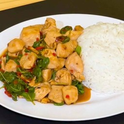 กะเพราอกไก่นุ่ม