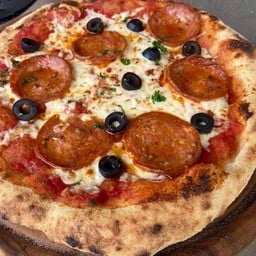 พิซซ่า ซาลามี่เผ็ด  Size L = 13 inches