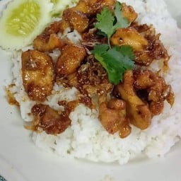 ครัว น้องไบร์ท อาหารตามสั่งและกับแกล้ม ตะเคียนเตี้ย