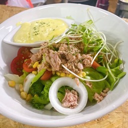 สลัดทูน่า