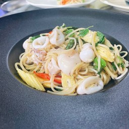 ผัดขี้เมาปลาหมึก