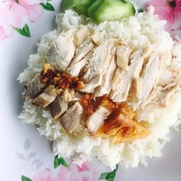 ข้าวมันไก่ + หมูกรอบ
