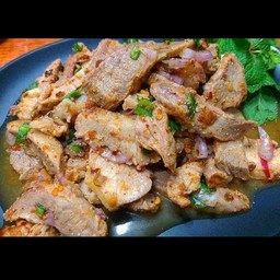 น้ำตกคอหมูย่าง.