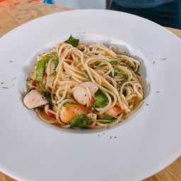 ผัดขี้เมาไส้กรอก