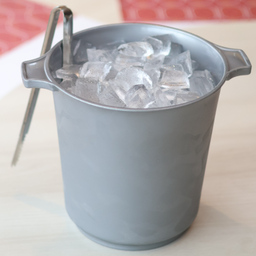 น้ำแข็งเปล่า 冰块