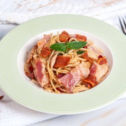 สปาเก็ตตี้เบคอนผัดพริกแห้งEz