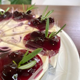 Blueberry cheese pie