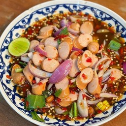 ยำใส้กรอก
