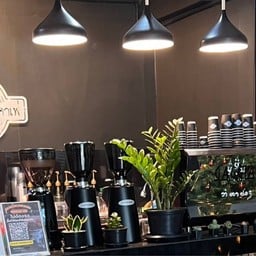 ออน เดอะ เวย์ คาเฟ่ เชียงใหม่ ช่อแฮ  (พิกัดตรงข้ามกาดบ้านมุ้ง)