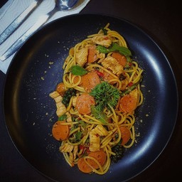 สปาเก็ตตี้ขี้เมาหมูไส้กรอก