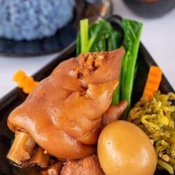 มากินเตี๋ยว