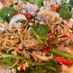 ยำมาม่าหมูสับ