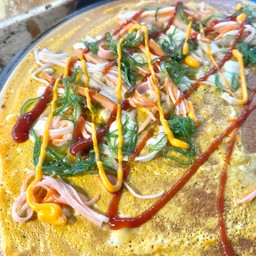 ไข่ไก่+ชีสยืด+พิซซ่า+ยำสาหร่าย+ไส้กรอก+ปูอัด