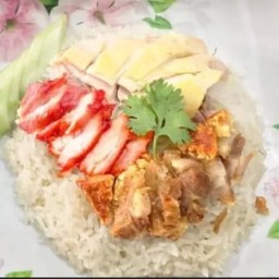 ข้าวหมูแดง + หมูกรอบ