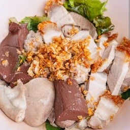 ก๊วยจั๊บพิเศษแห้ง