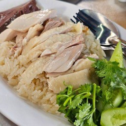 ทรัพย์ชัย ข้าวมันไก่ตอน & ก๋วยเตี๋ยวไก่ตุ๋น บางนาตราด 19 แยก 6 ตลาดเฉลียง 1