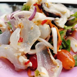 ยำหมึกล้วน