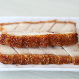 หมูกรอบ 烧脆皮猪肉 Crispy Pork