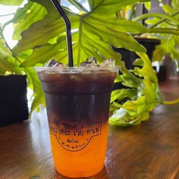 Black Orange - อเมริกาโน่ น้ำส้ม