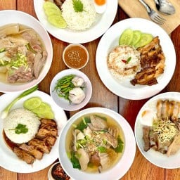 เหมียวเหมียว ต้มเลือดหมู  ตลาดกันเอง แจ้งวัฒนะ 19 (สาขา6)
