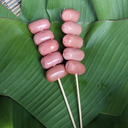 ใส้กรอกแดงปิ้งไม้ละ