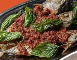 ปลาทูพริกแกงแห้ง